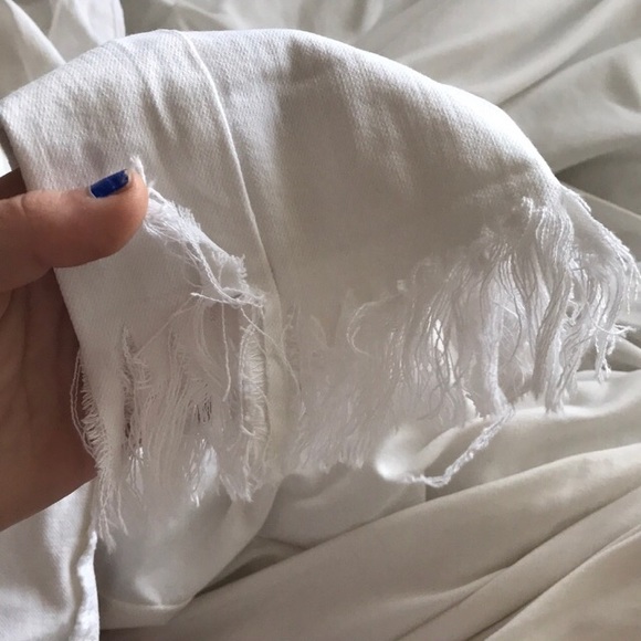 American Eagle White Distressed Cropped Jeans - Picture 2 of 3